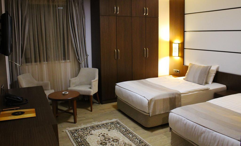 Safa Royal Museum Hotel Коня Екстериор снимка