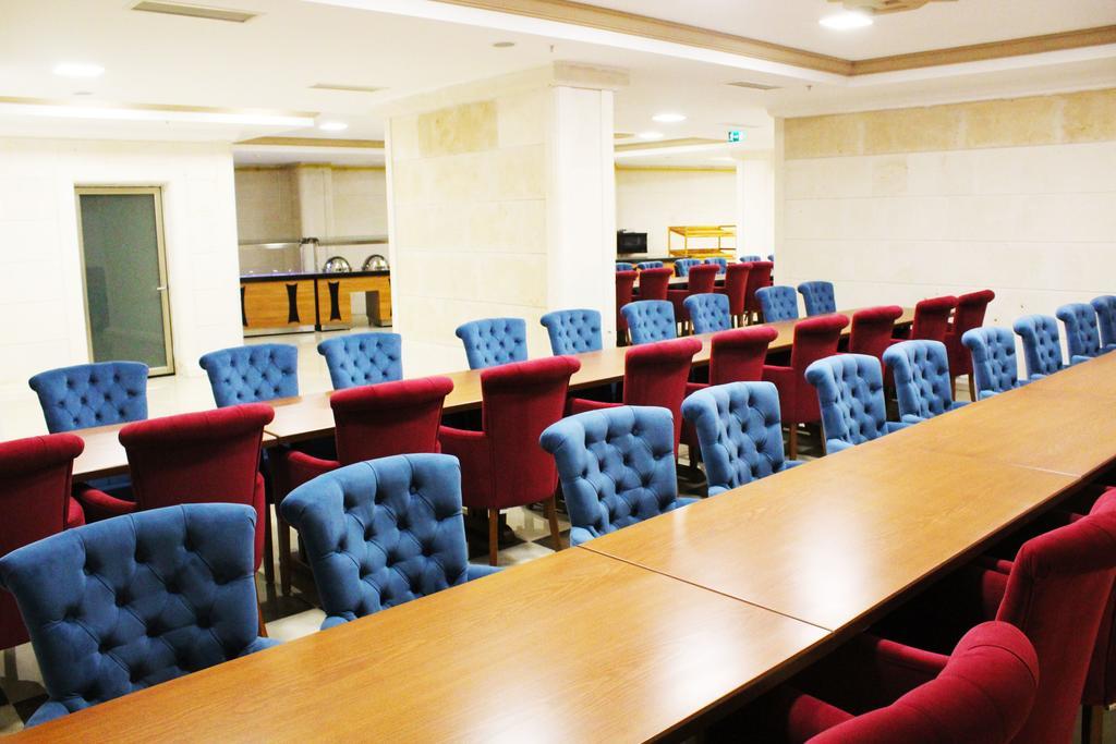 Safa Royal Museum Hotel Коня Екстериор снимка