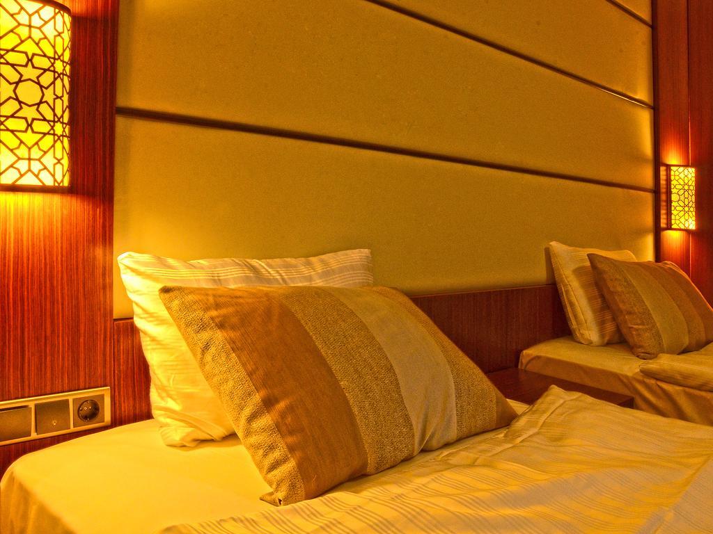 Safa Royal Museum Hotel Коня Екстериор снимка