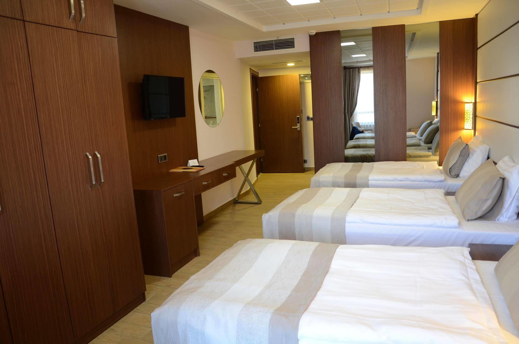 Safa Royal Museum Hotel Коня Екстериор снимка