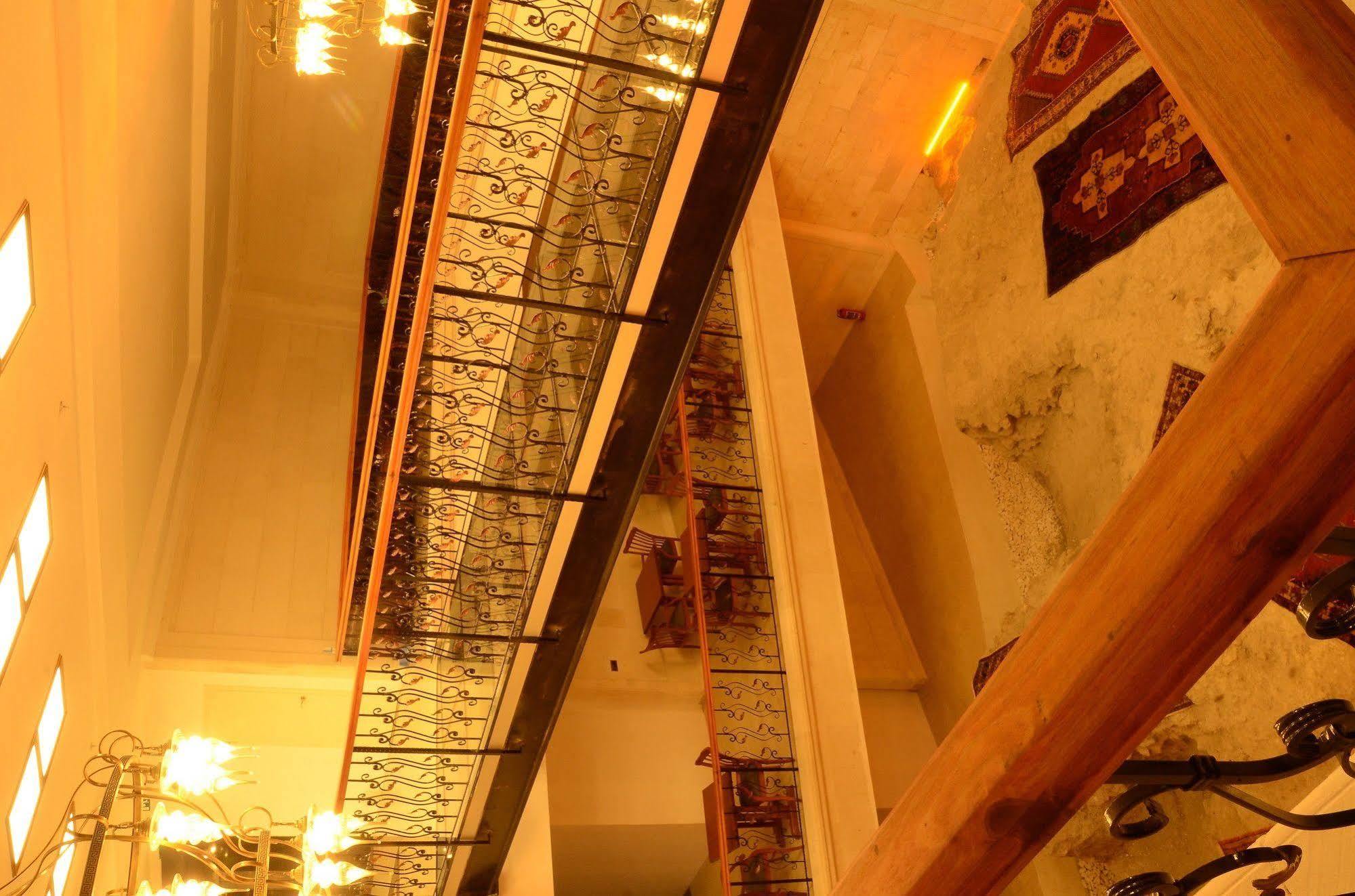 Safa Royal Museum Hotel Коня Екстериор снимка