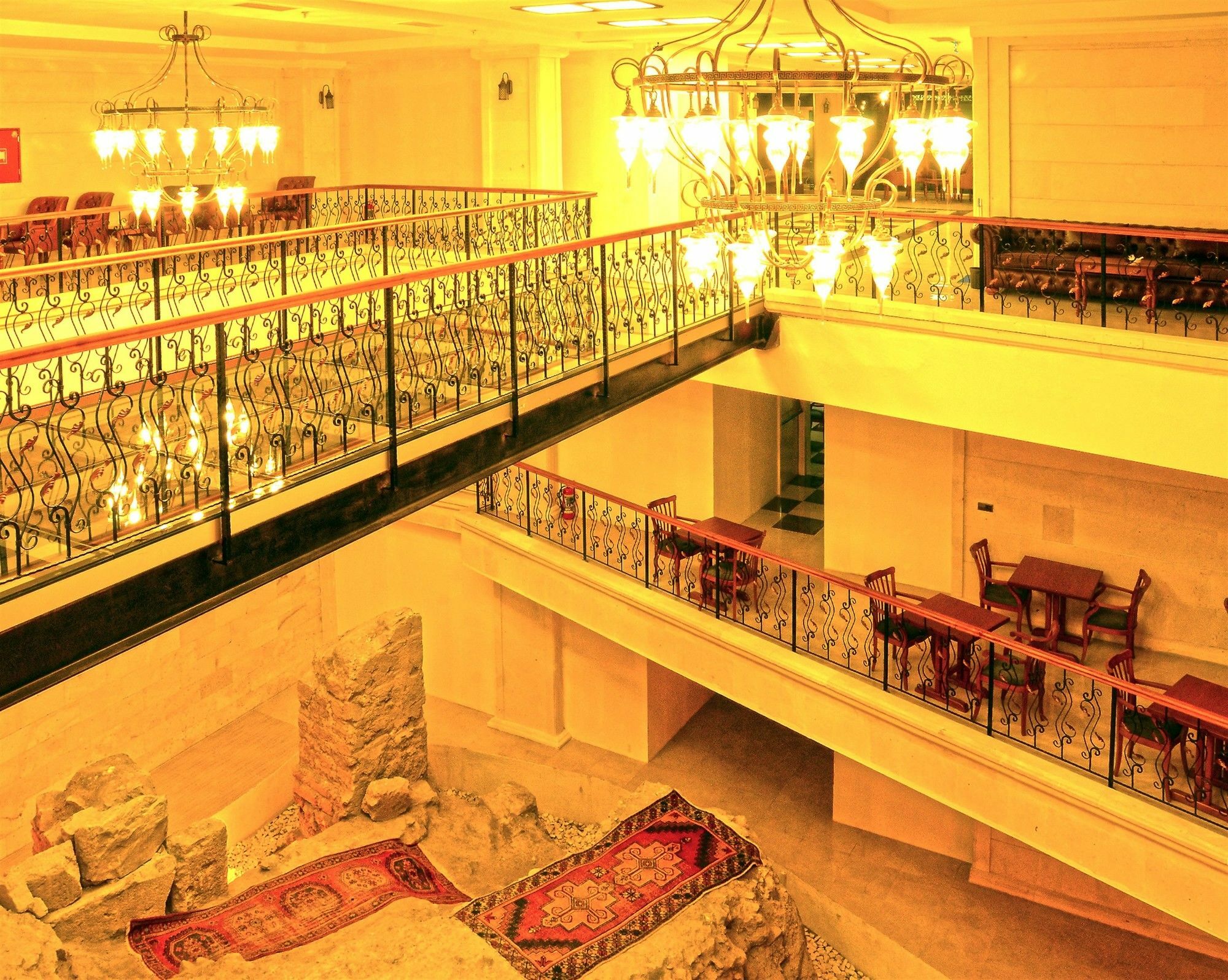 Safa Royal Museum Hotel Коня Екстериор снимка